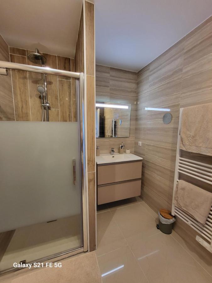 Appartement De Standing Bord De Mer Pietrosella Екстер'єр фото
